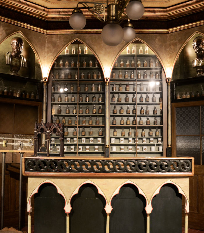 porque-visitar-la-farmacia-homs-02